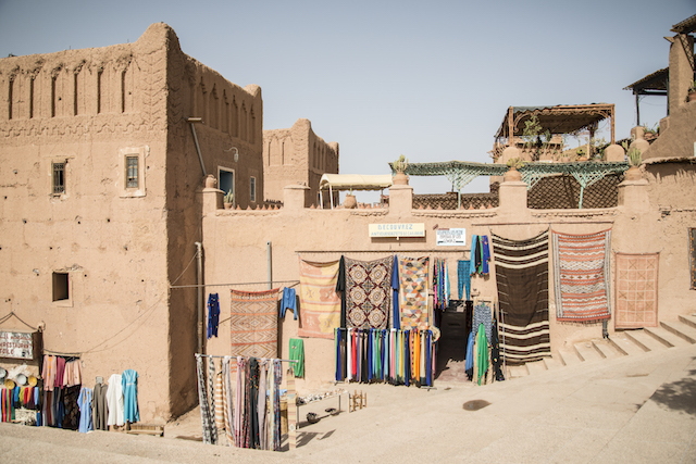 Compras e negociando no Marrocos